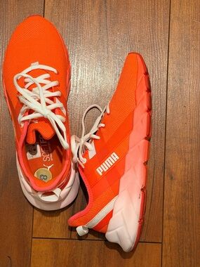 Puma Soft Foam Orange and White Mesh Running Shoes
